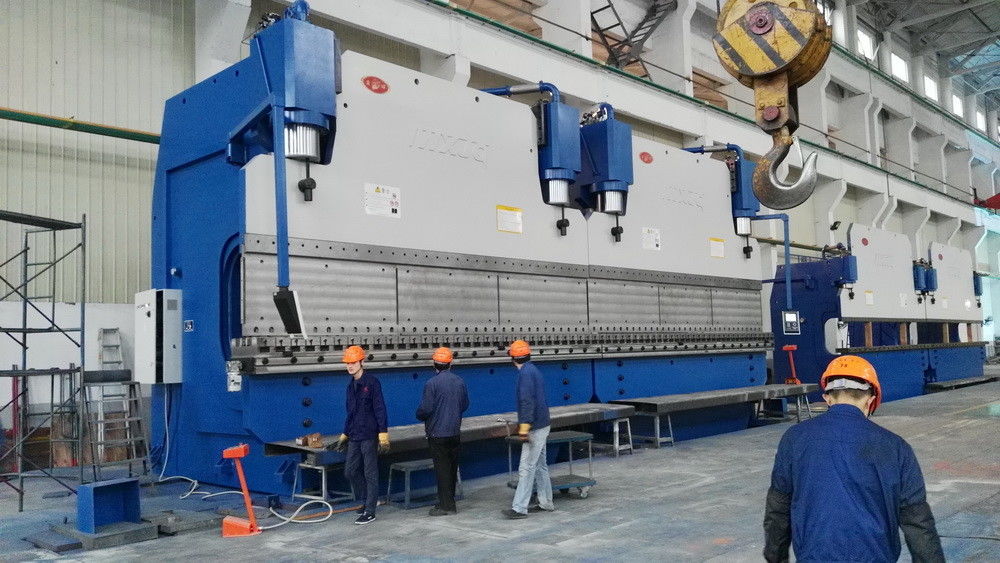 鉄骨構造Q345材料1200トン力油圧CNCの出版物ブレーキ機械類