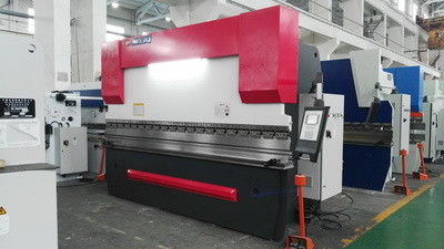 CNCの出版物ブレーキ工場130トンの金属板を形作るための機械出版物機械