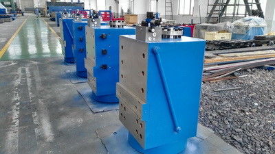 2500トン12mの長い鋼板CNC DELEMの制御システムのタンデム出版物ブレーキ機械