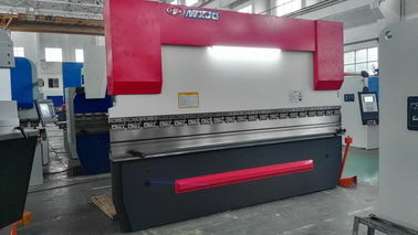 CNCの出版物ブレーキ工場130トンの金属板を形作るための機械出版物機械