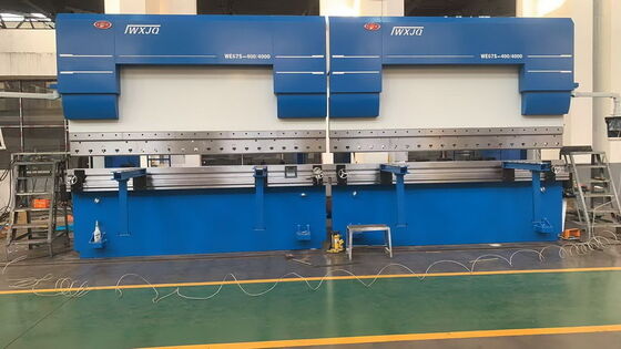 買う CNC タンデムプレスブレーキ、テーブル高さ 800 mm ～ 1200 mm、バックゲージ範囲 500 ～ 1000 mm、スロート深さ 200 mm ～ 1600 mm online manufacture