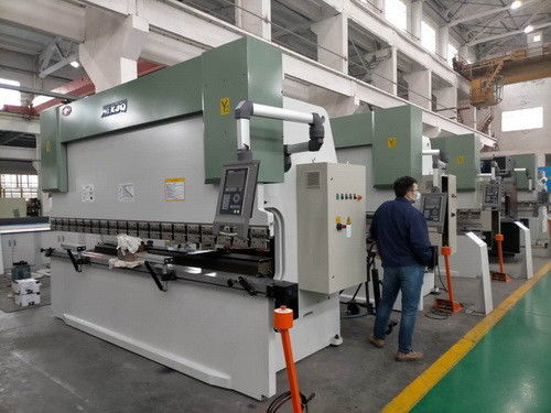 購入 100 トン CNC 油圧出版物ブレーキ曲がる版鋼鉄大きい容量 online manufacture