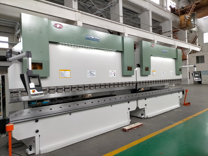 4000m 長 CNC タンデム プレス ブレーキ 機械 ツール シングル V ボトム 屈曲 5mm シート