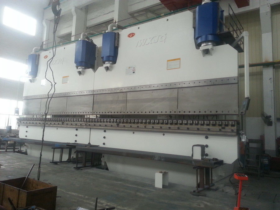 自動 1300T CNC タンドム 液圧プレスブレーキ 415V/50Hz 曲がる長さ 20メートル