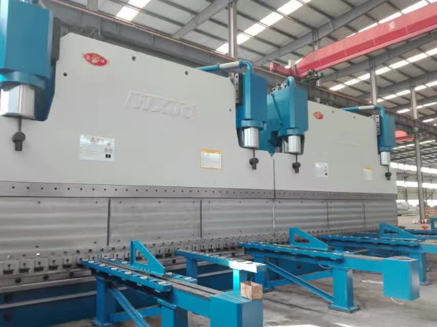 自動 1300T CNC タンドム 液圧プレスブレーキ 415V/50Hz 曲がる長さ 20メートル