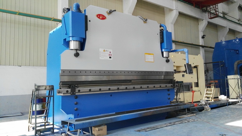 500T フォース CNC ハイドロリックプレスブレーキ 金属製造,自動車工場で使用