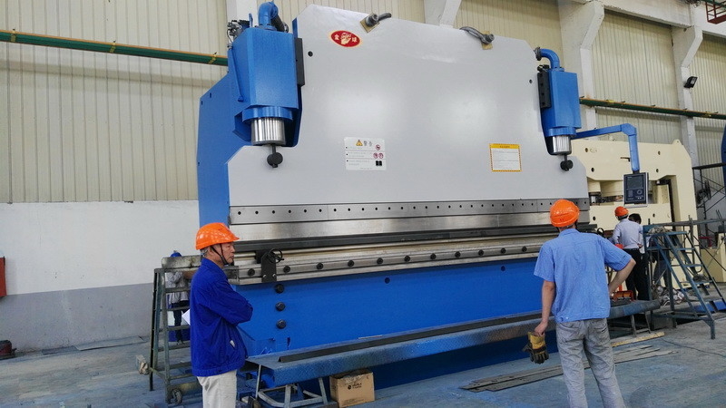 500T フォース CNC ハイドロリックプレスブレーキ 金属製造,自動車工場で使用