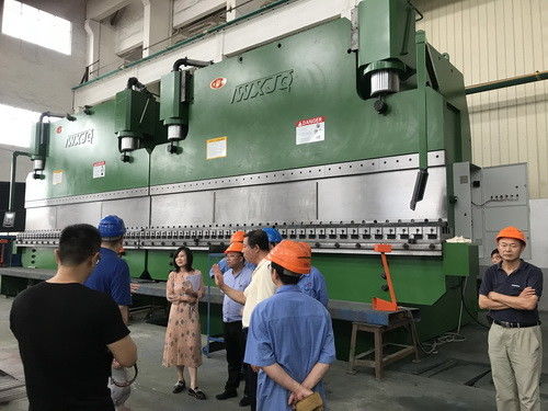 1200トンのLVD CNCタンデムプレスブレーキマシン100~3000トンのテーブル長さ2~12m