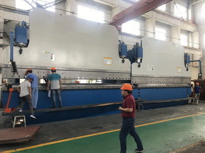 オートマチック CNC タンドムプレスブレーキ 3000 トンテーブル 長さ 12000mm 曲げ 20mm シート