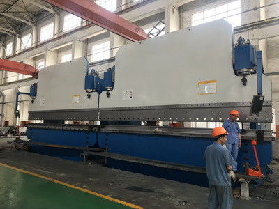 オートマチック CNC タンドムプレスブレーキ 3000 トンテーブル 長さ 12000mm 曲げ 20mm シート