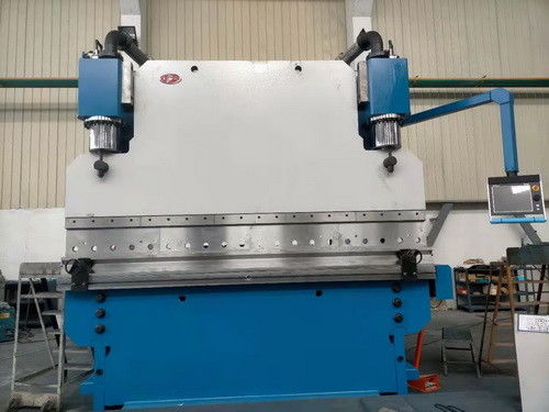 1200T 重量CNC液圧プレスブレーキマシン プロセス 12m 鋼プロファイル